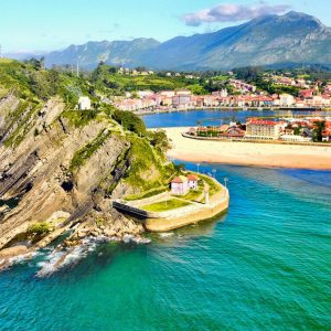 https://aventurasenasturias.com/destinos-asturias/costa-de-llanes-y-ribadesella/